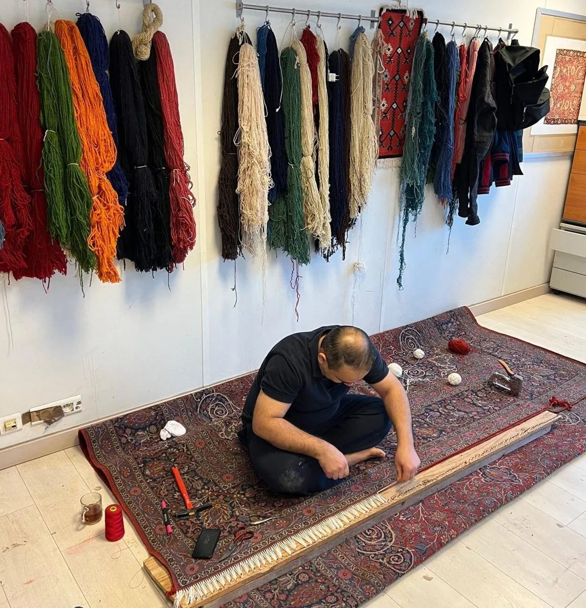 À l'atelier Maison Horn : reprise d'un tapis persan